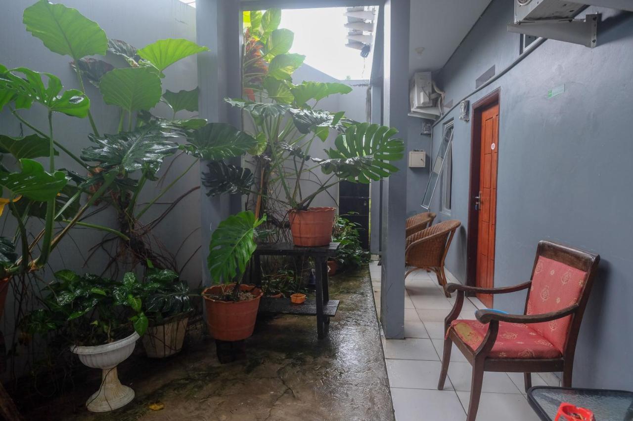 Reddoorz At Lapangan Bandara Sam Ratulangi Manado Hotel Luaran gambar